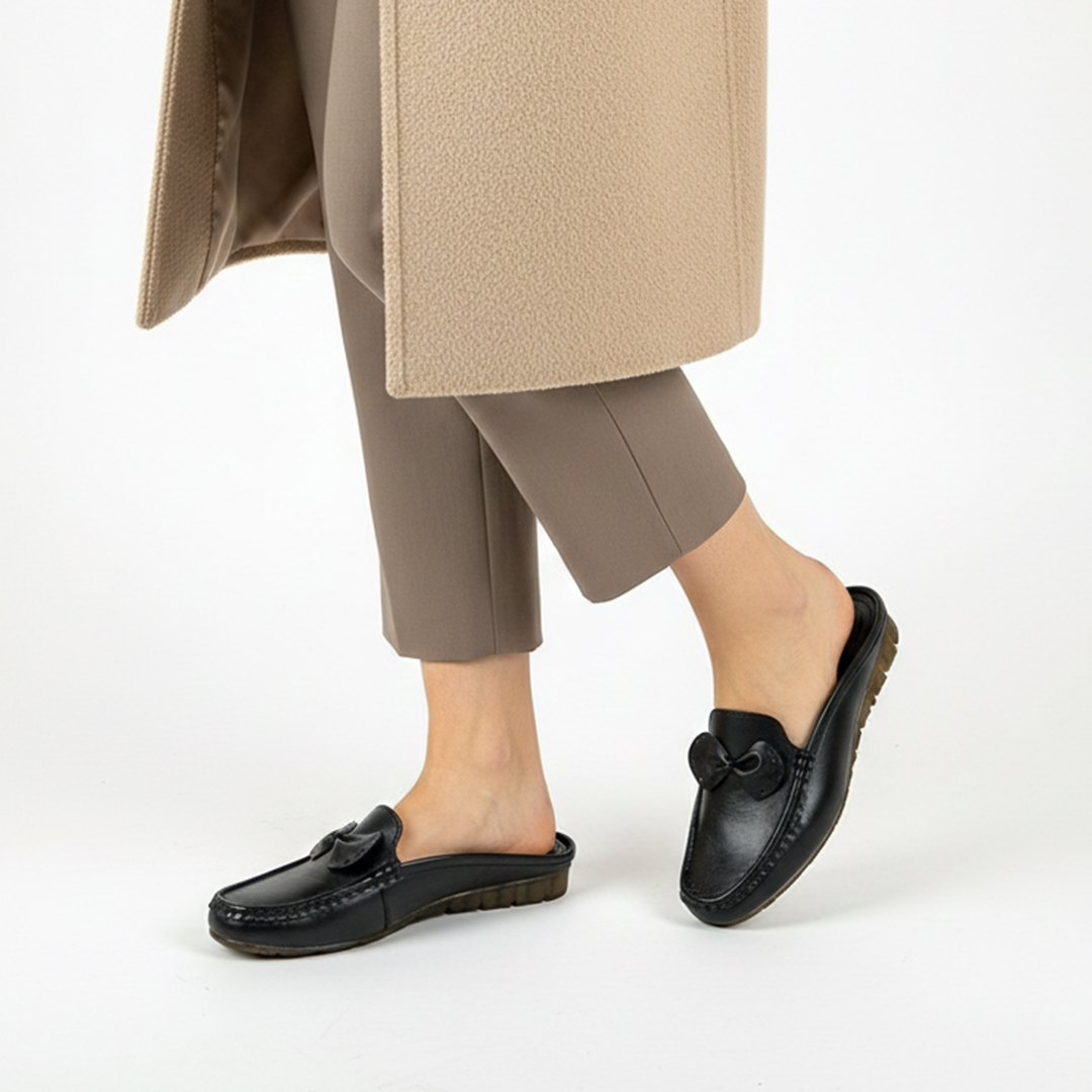 Black Leather Ladies Half Shoe