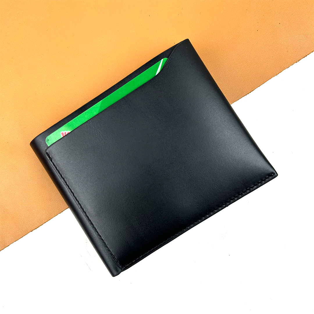 LEATHER BI-FOLD WALLET
